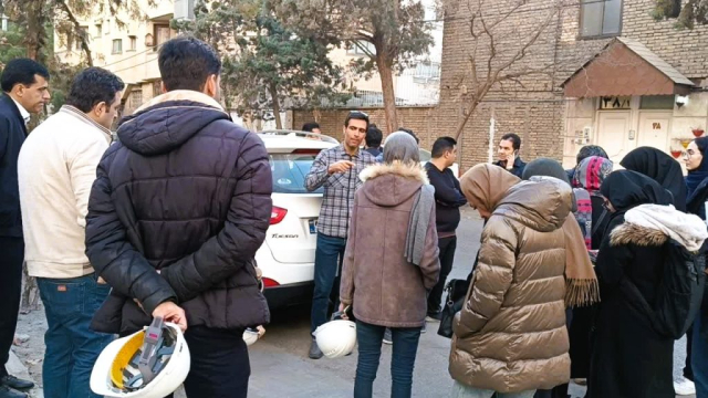 تشریح روش اجرای اصولی وال‌پست توسط مهندسین اسپرلوس